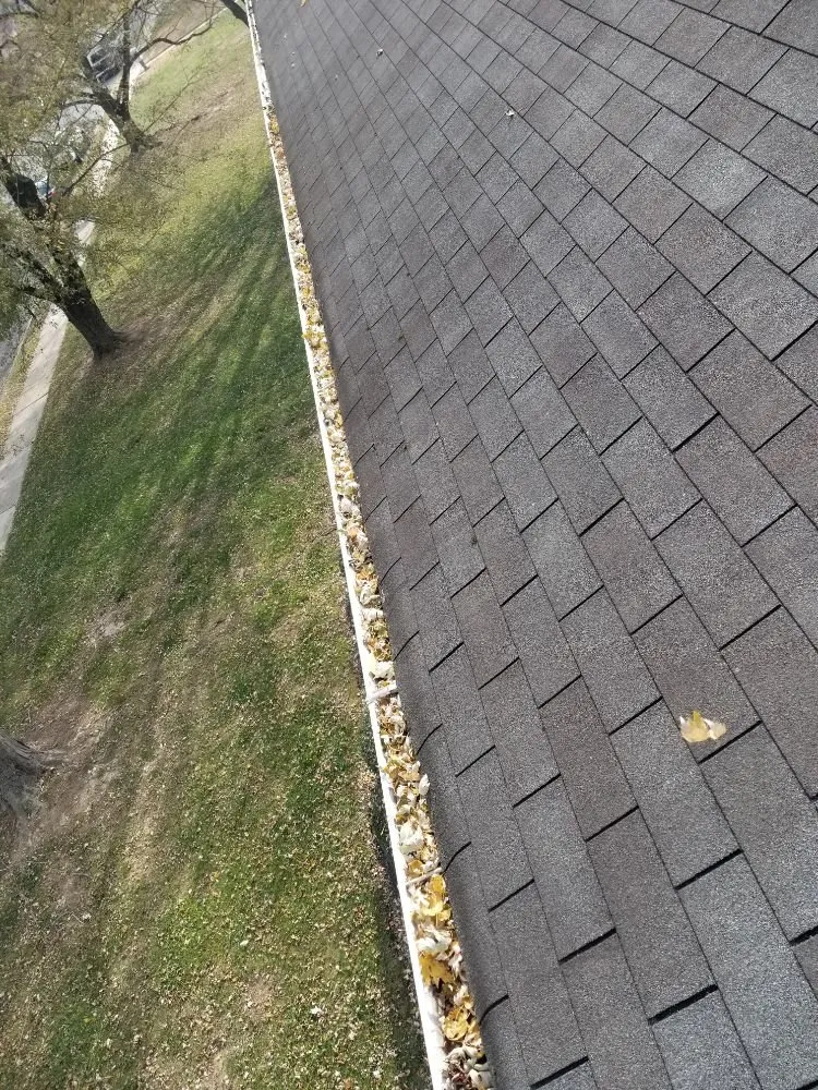 Slide of Executive Roofing Solutions