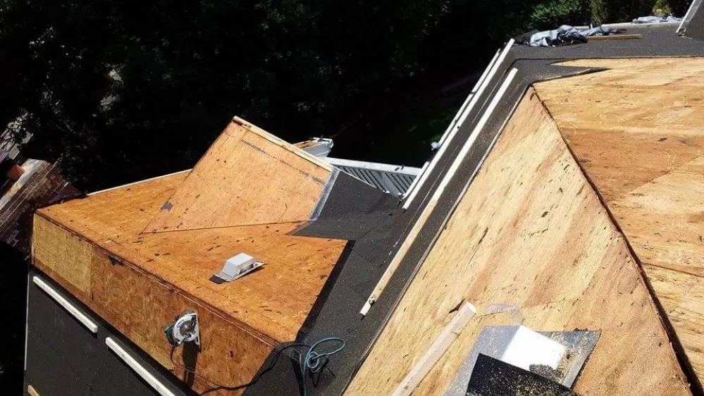 Slide of Executive Roofing Solutions