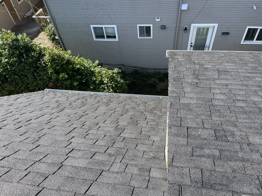 Slide of Experienced Roof & Gutter Cleaning