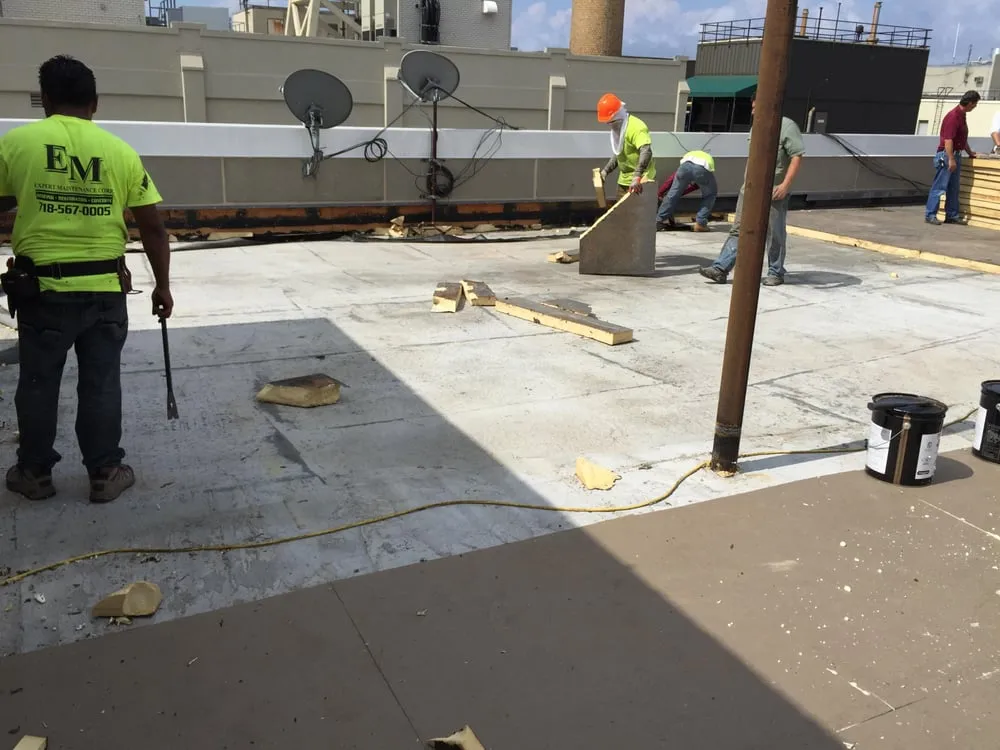 Slide of Expert Maintenance