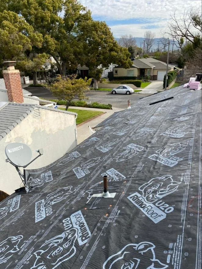 Slide of Expert Roofing Contractors