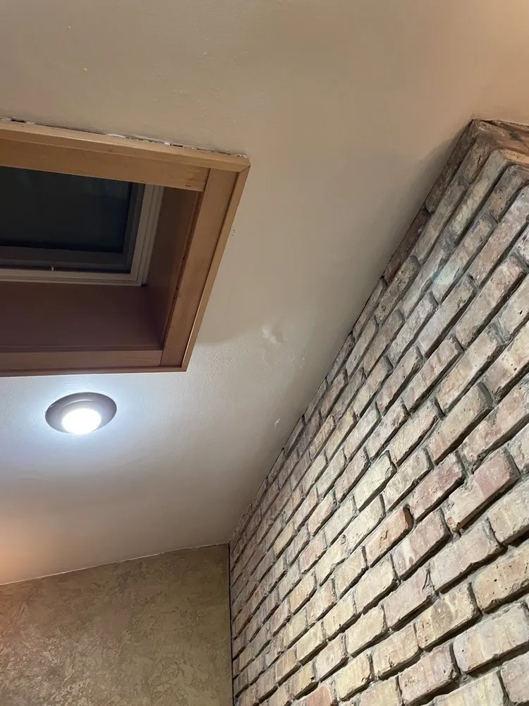 Slide of Expert Roofing