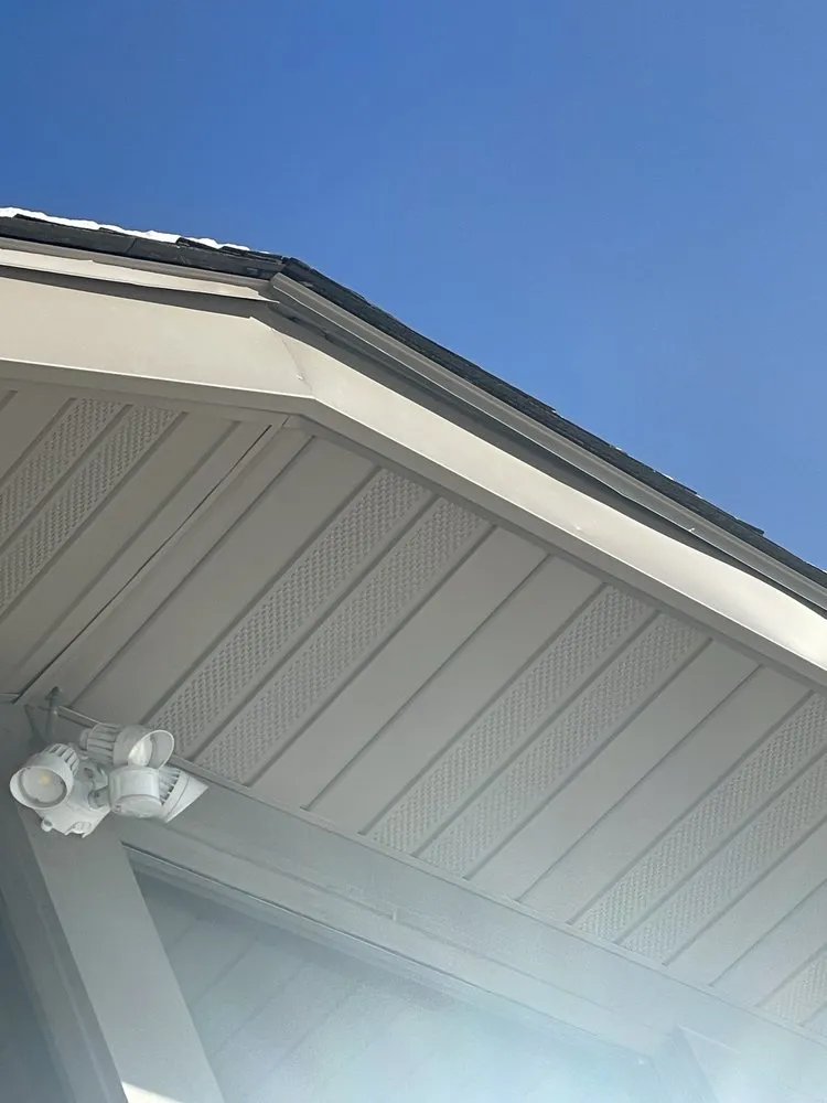 Slide of Expert Roofing