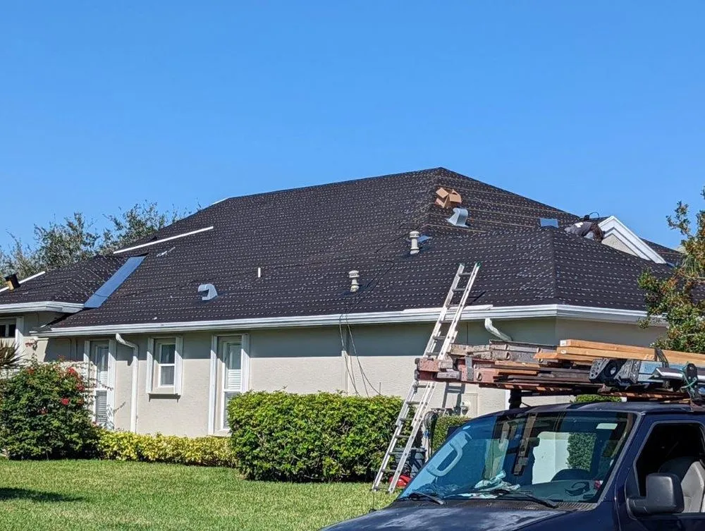 Slide of Expert Roofing Services
