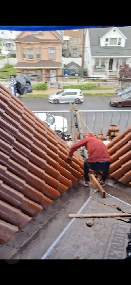 Slide of Experts Roofers