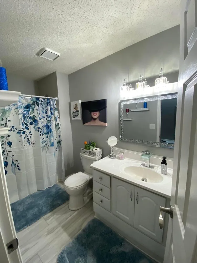 Slide of Expo Contracting