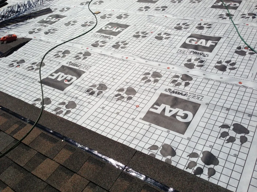 Expert shingle roofing service experts serving Tarzana, CA - Express Roofing