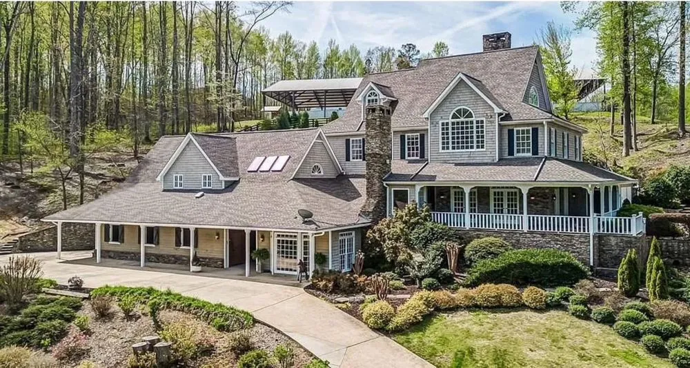 Slide of Express Way Roofing