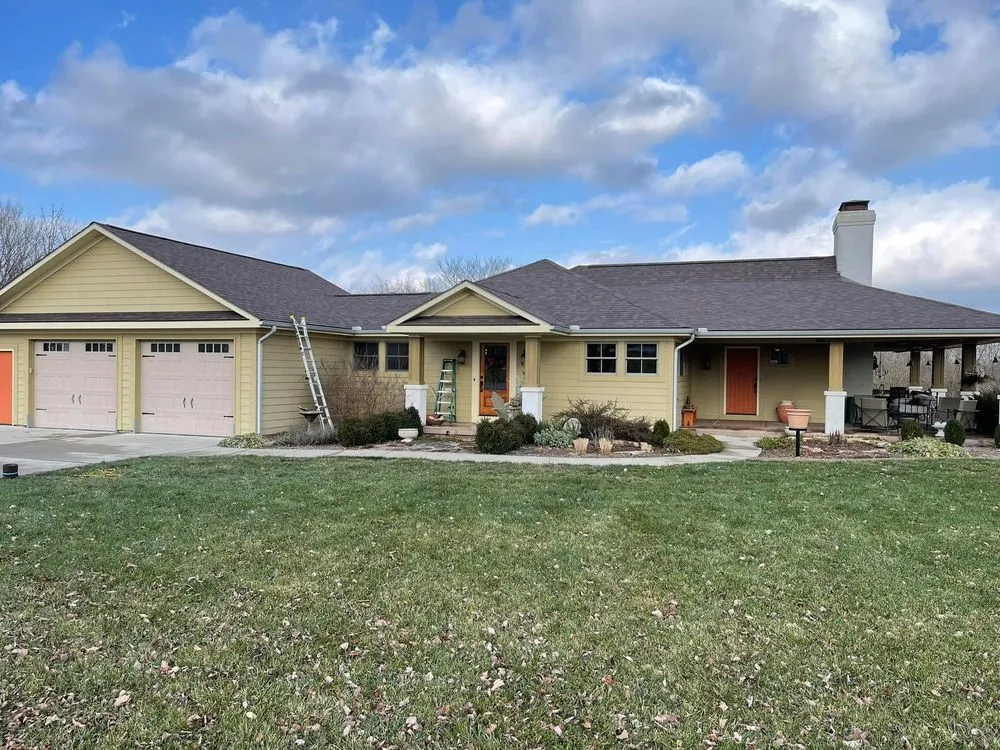 Expert roof replacement in Lee's Summit, MO - Exterior Plus