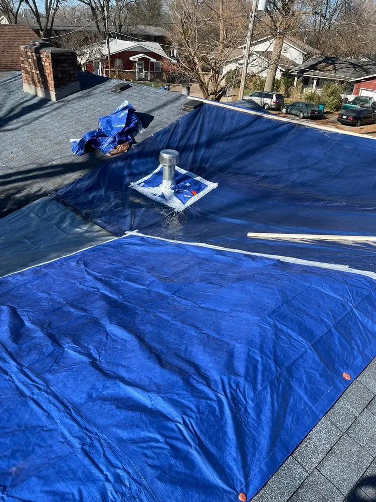 Licensed roof installation near you across Lee's Summit, MO - Exterior Plus