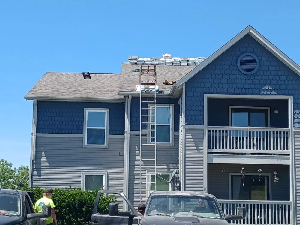 Emergency shingle roofing service for homes in Mercer, MO by Exteriors Unlimited