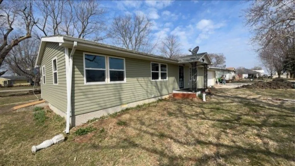 Reliable roof installation with free inspection in Mercer, MO by Exteriors Unlimited