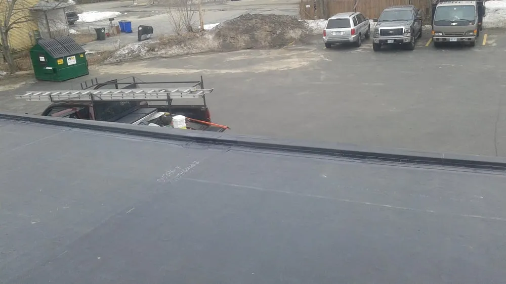 Slide of Extreme Roofing & Siding