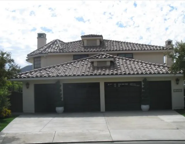 Slide of Extreme Roofing