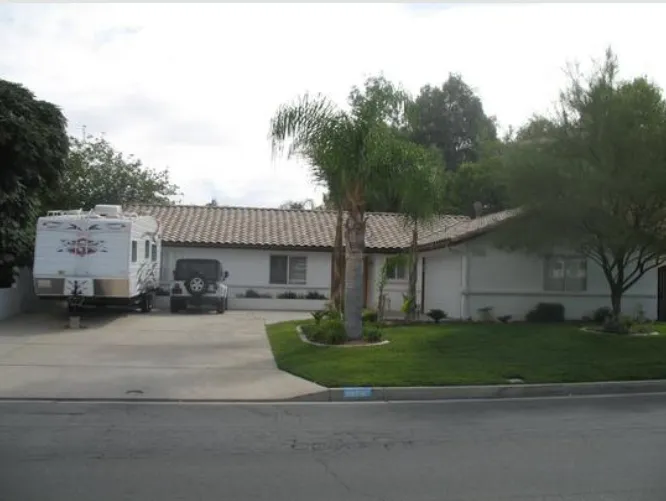 Slide of Extreme Roofing