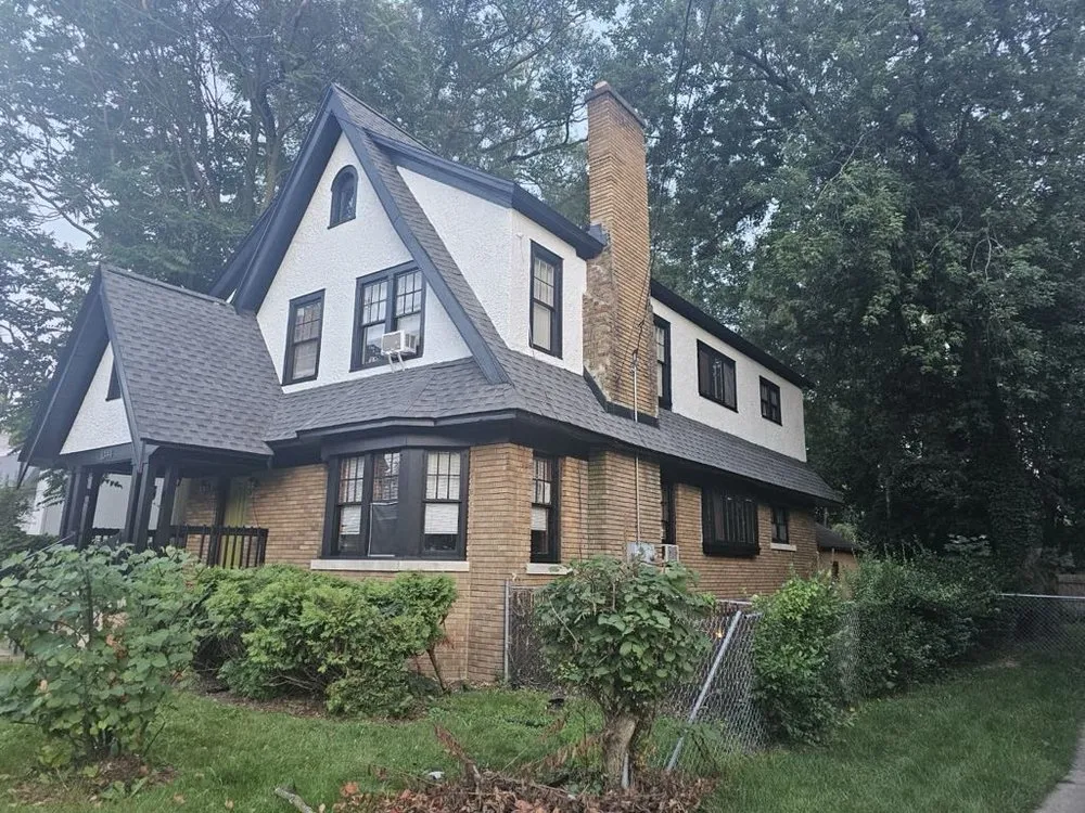 Slide of Extreme Roofing