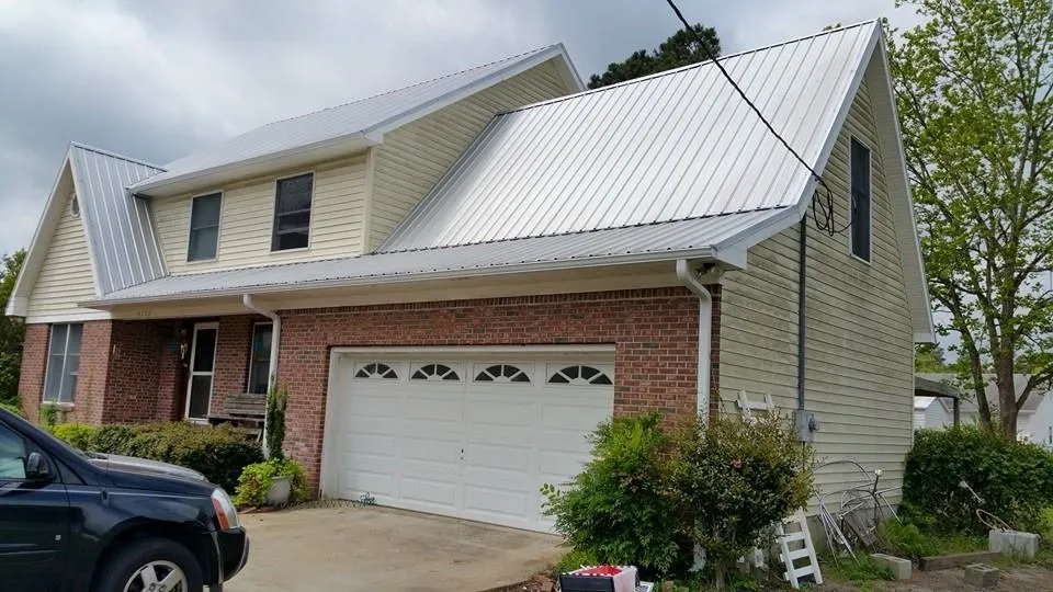 Emergency roof leak repair in Longs, SC - Extreme Seamless Gutters