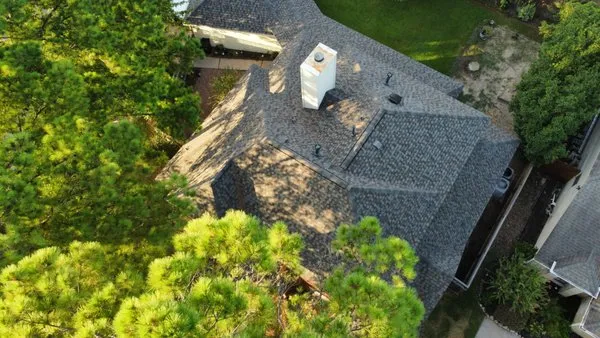 EZ & FAST Roofer's Contractors Logo