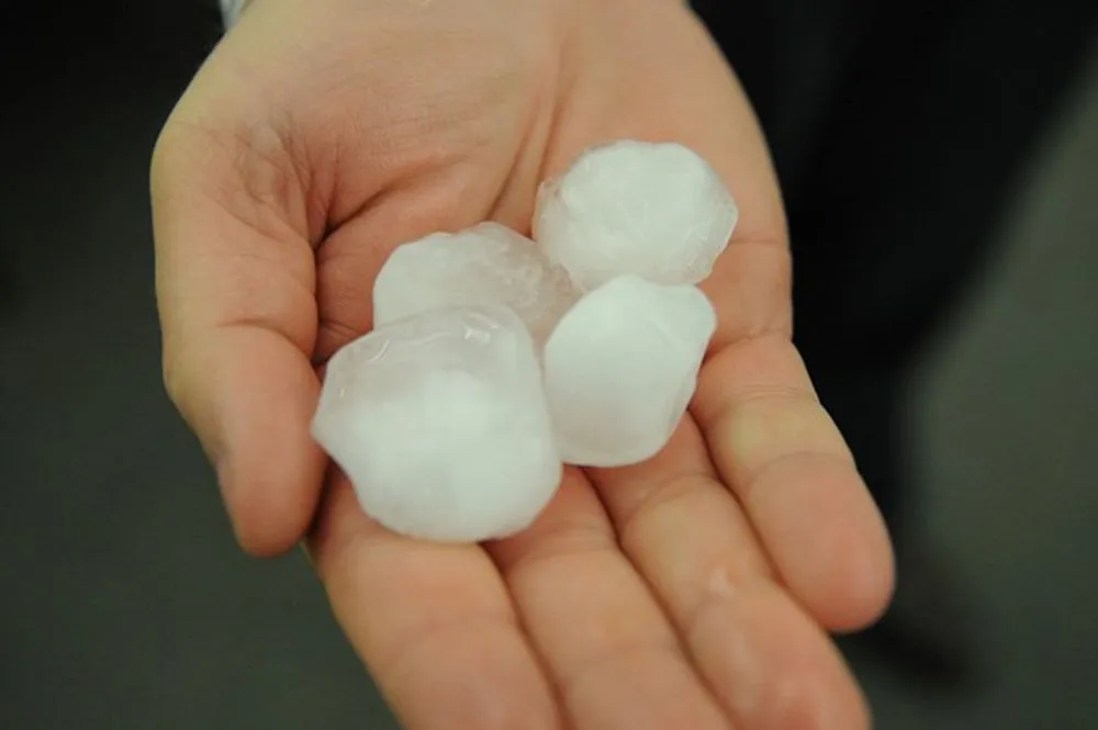 Slide of EZ Roof and Construction