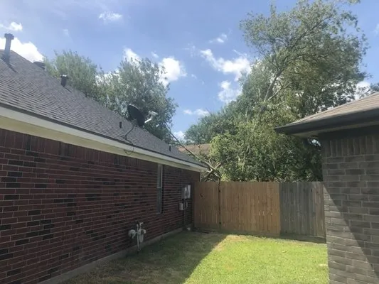 Ez roofing and painting Logo