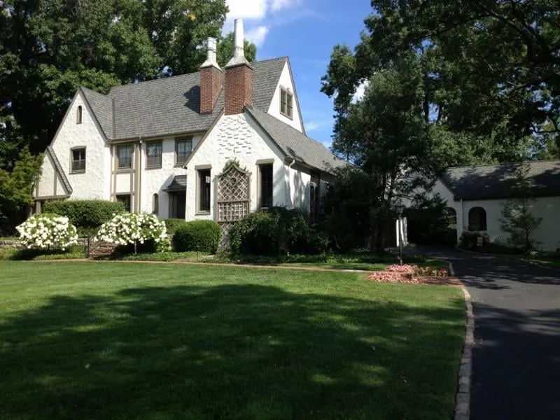 Slide of F & M Construction