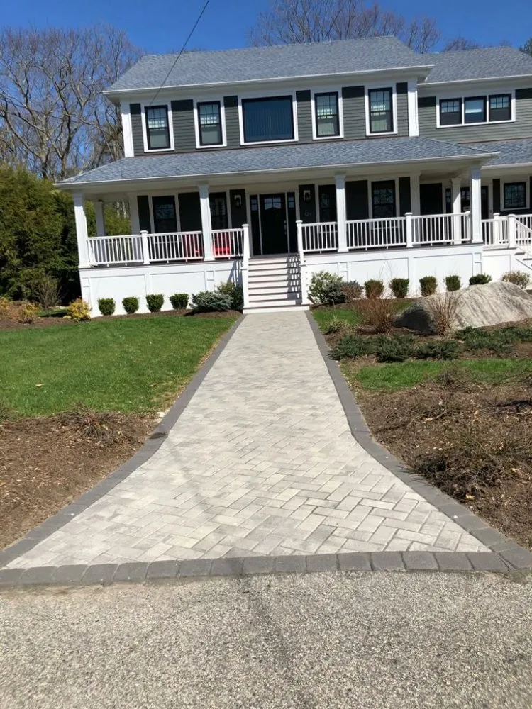 Slide of F Chacon Construction