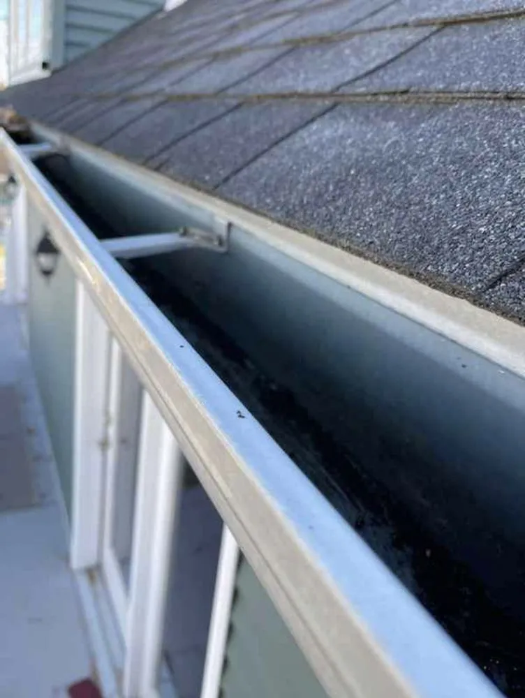 Slide of Fadi Roofing