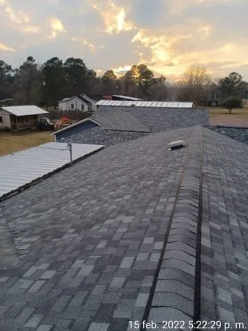 Top-rated residential roofing service in Huffman, TX by Falcon Roofing & Construction