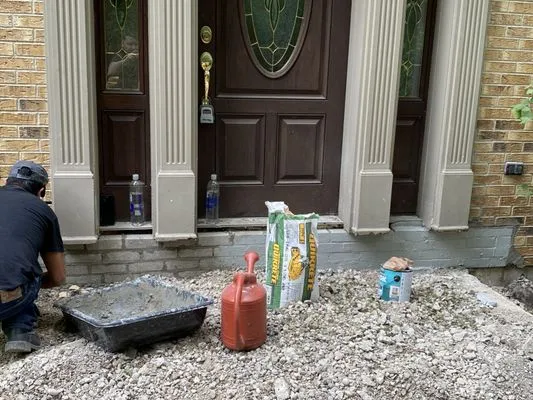 Falcon Roofing & Construction Logo