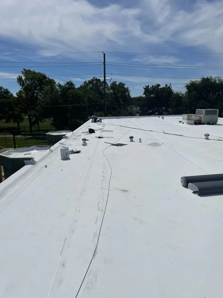 Local residential roofing service experts serving Huffman, TX - Falcon Roofing & Sheet Metal