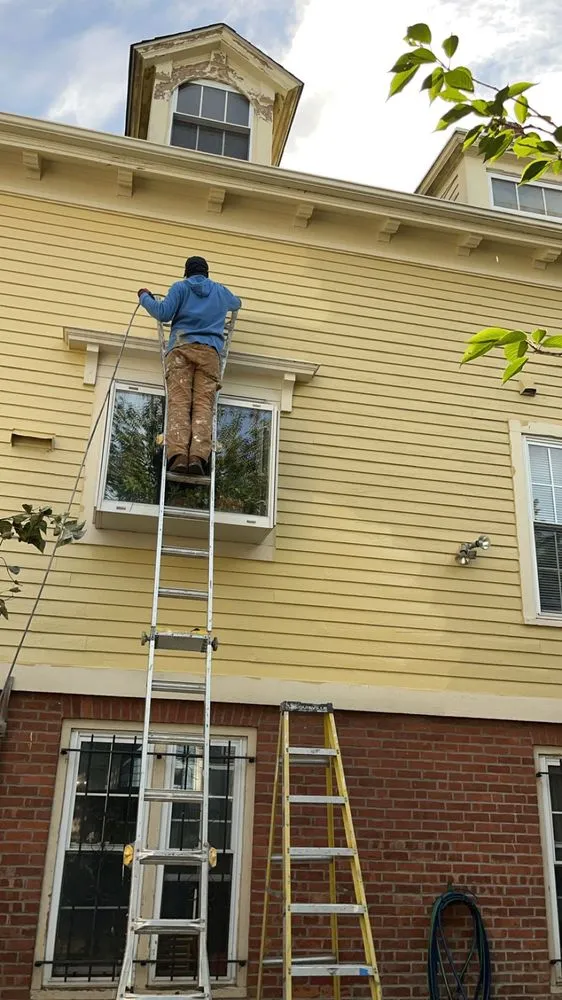 Slide of Fama Home Pros