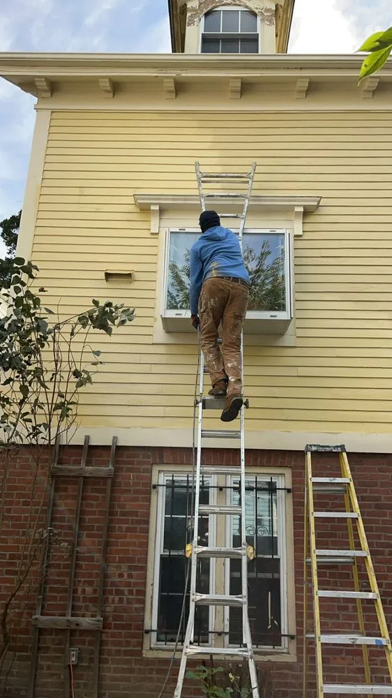 Slide of Fama Home Pros