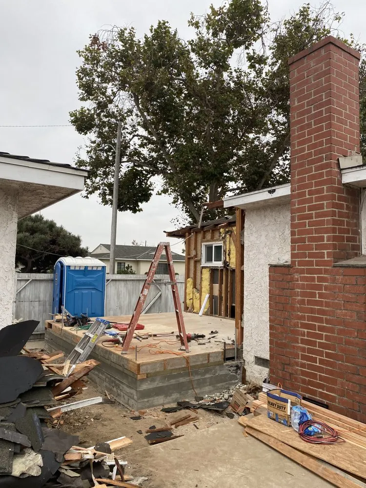 Slide of Famaul Construction