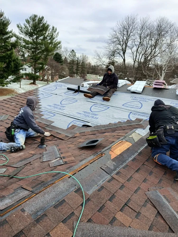 Slide of Familia Construction