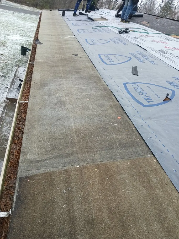 Slide of Familia Construction