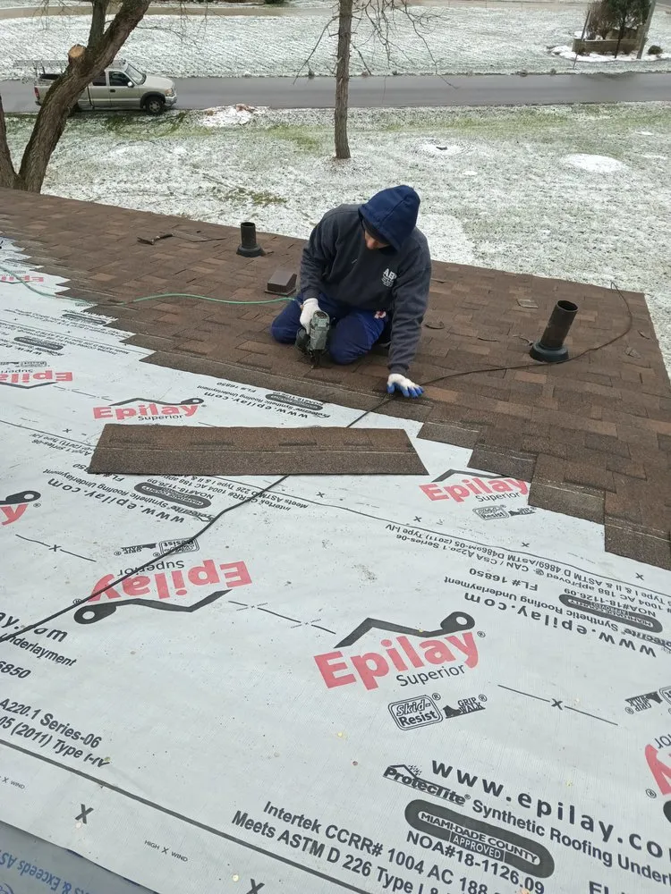 Slide of Familia Construction