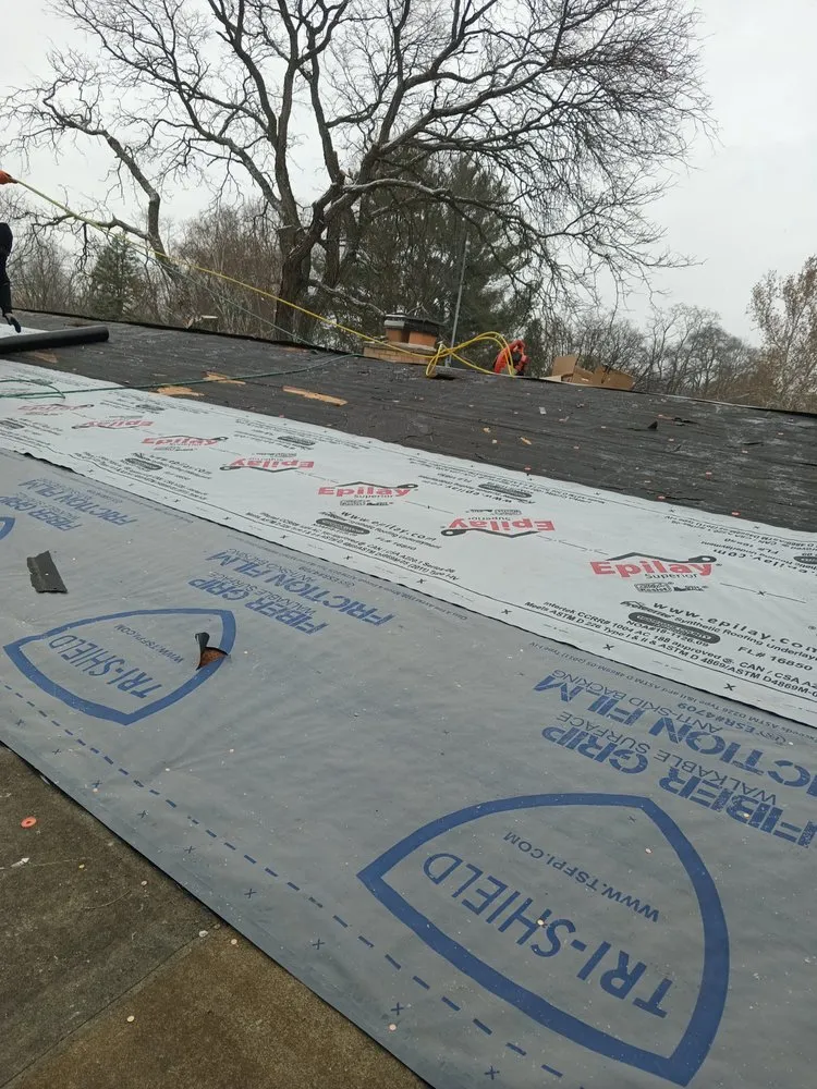 Slide of Familia Construction