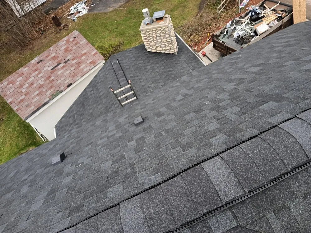 Slide of Familia Construction