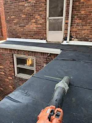 Familia Construction Logo