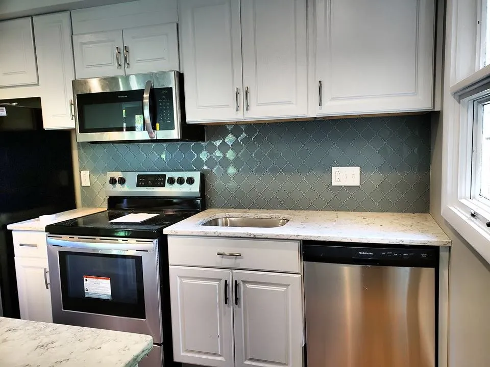 Slide of Family Ties Contracting