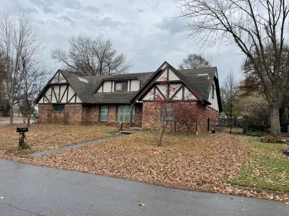 Slide of Family Tree Roofing
