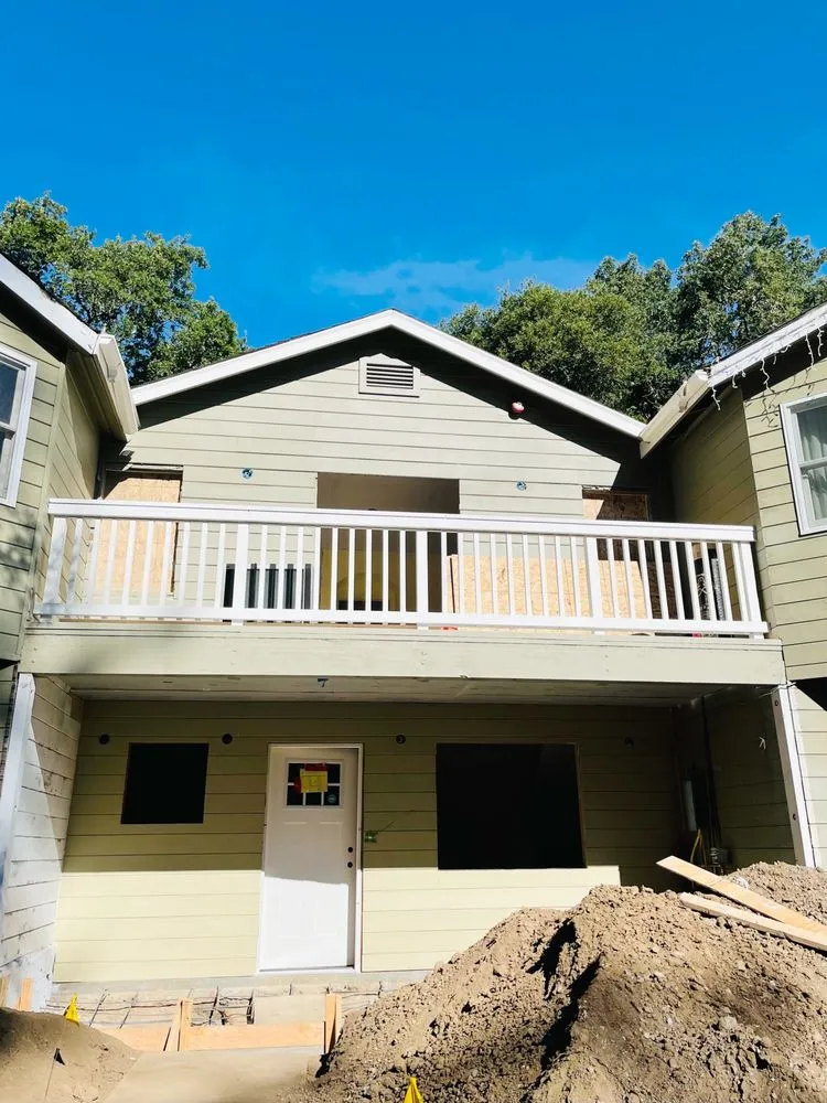 Slide of Fanama Builders