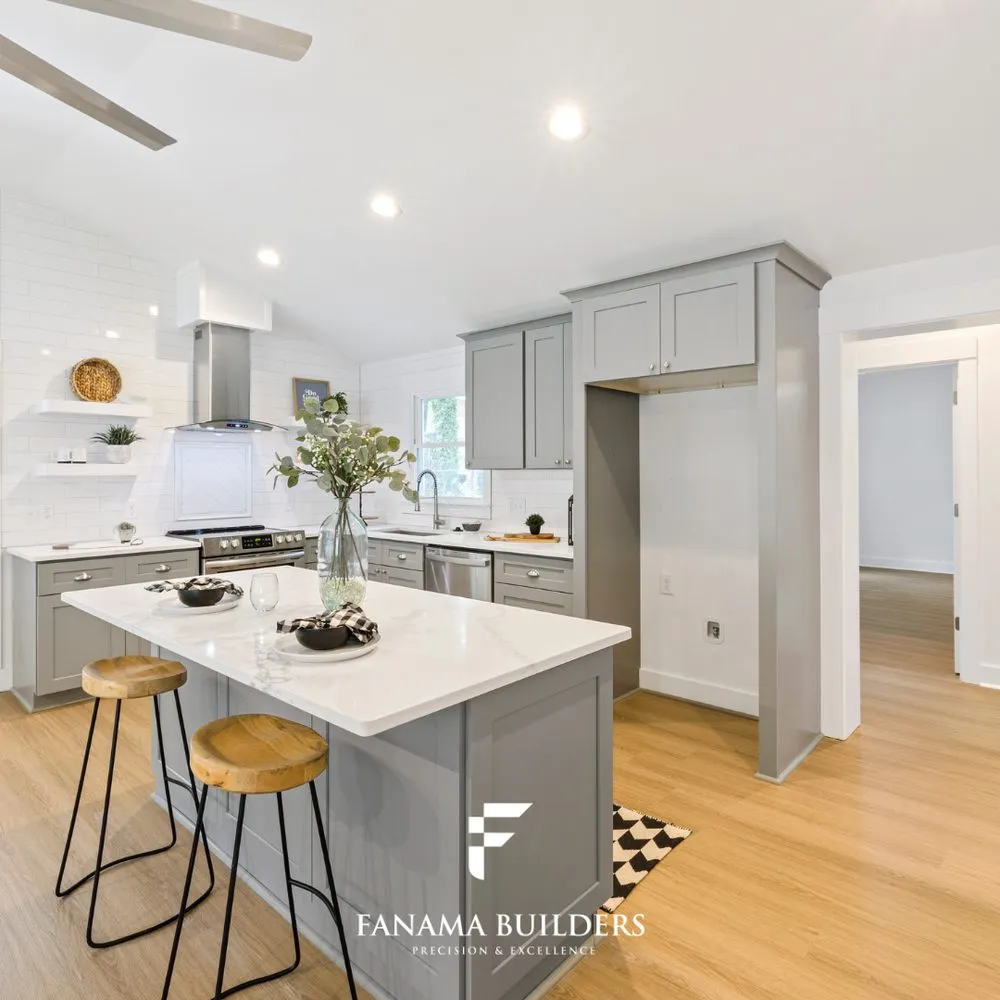 Slide of Fanama Builders