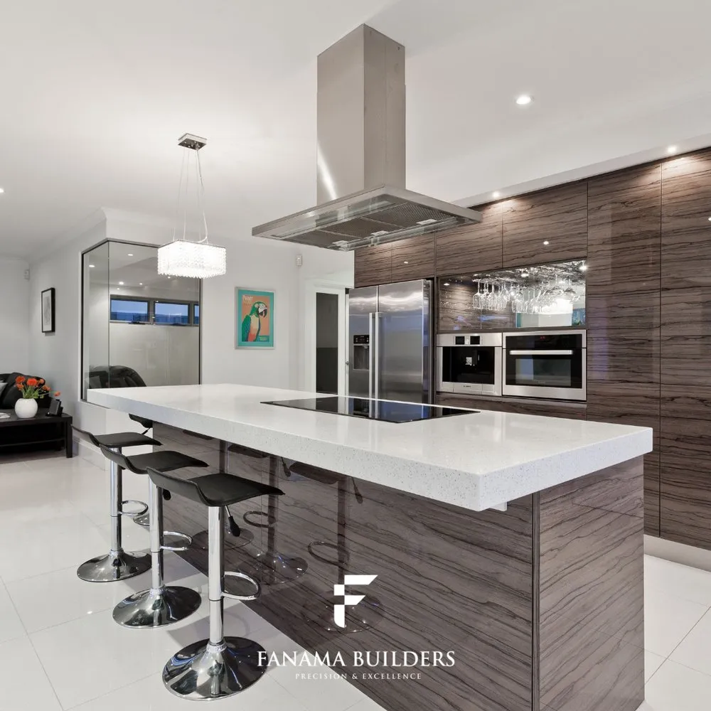 Slide of Fanama Builders