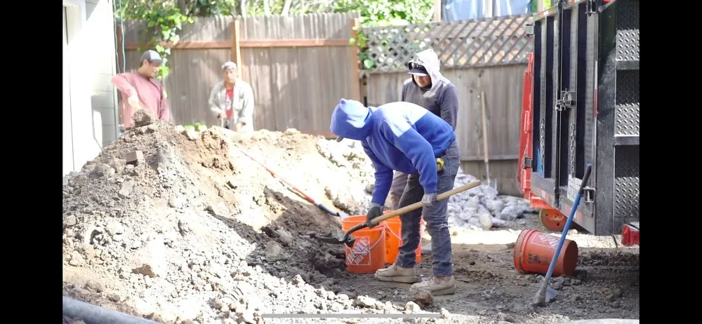 Slide of Fanama Builders