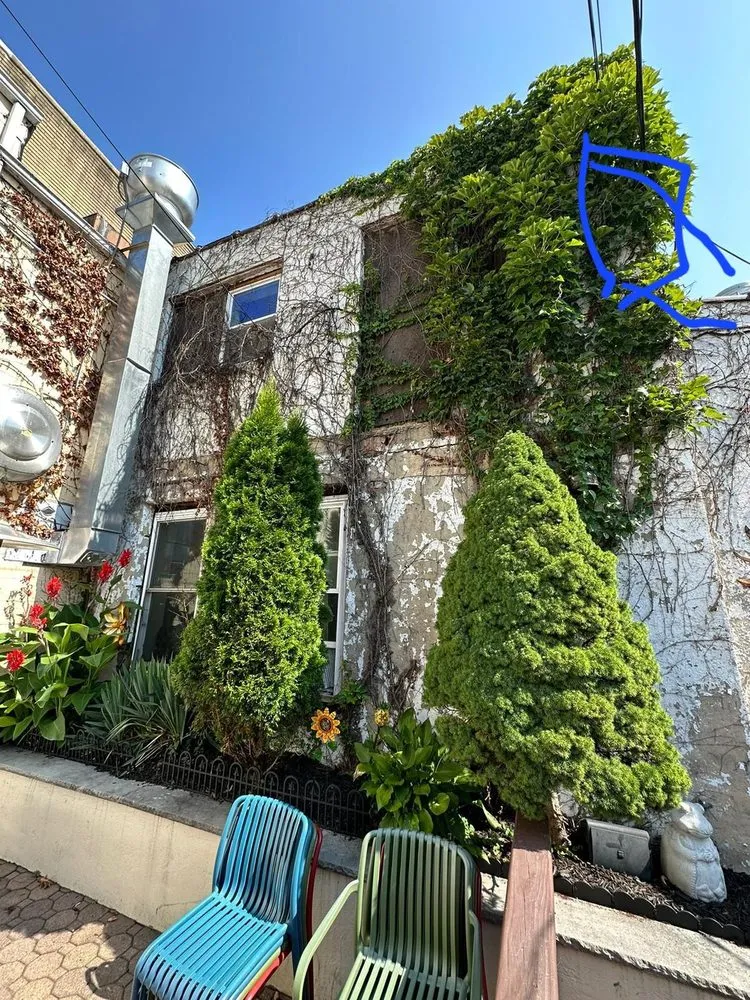 Slide of Fantanstic Roofs