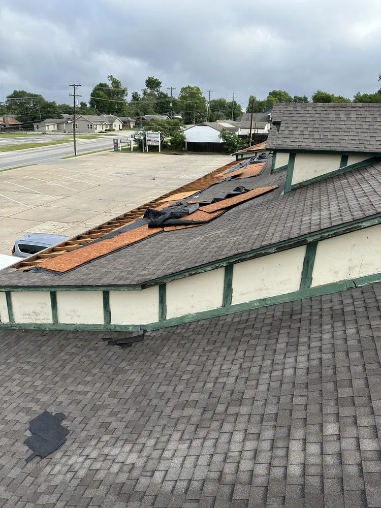 Slide of Farris Roofing