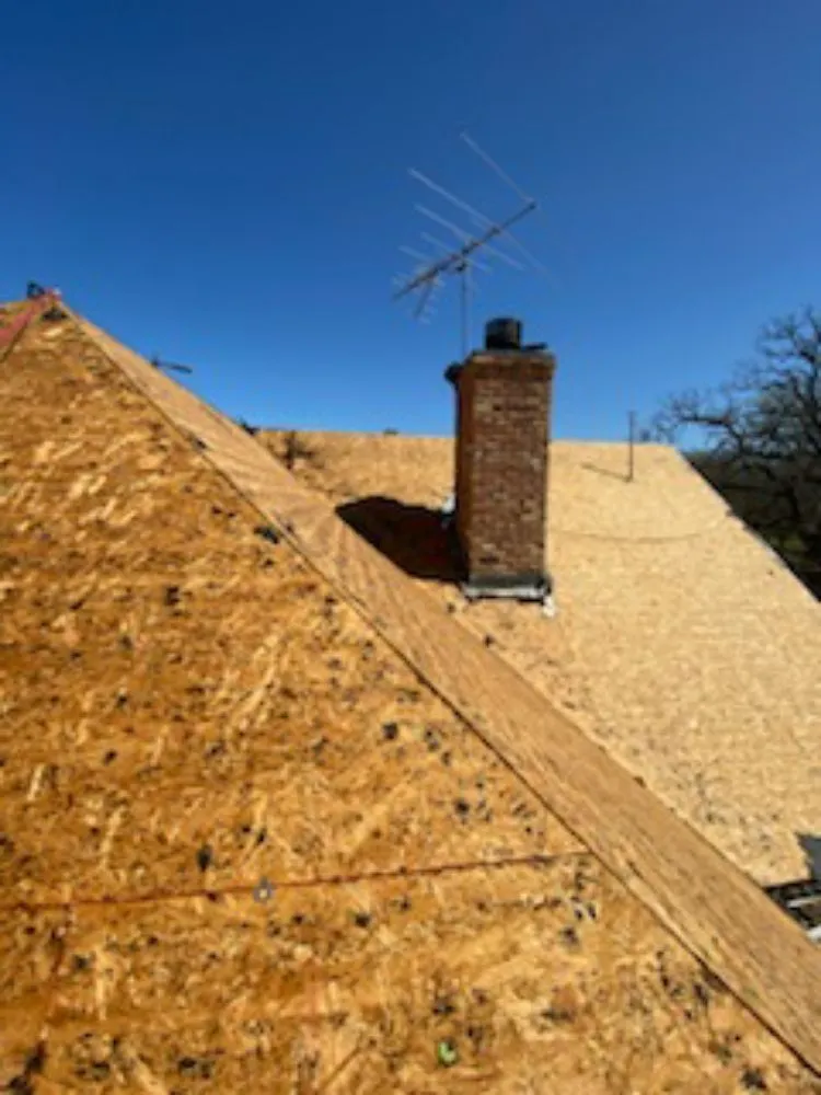 Slide of Fast Roofing