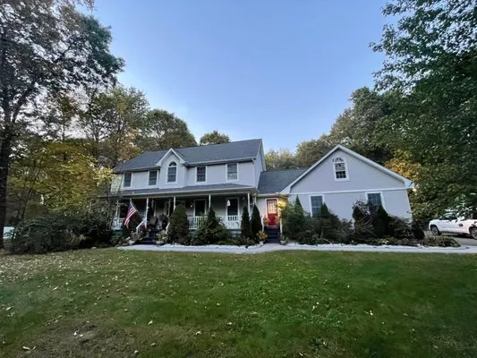 Fastpro Roofing Logo