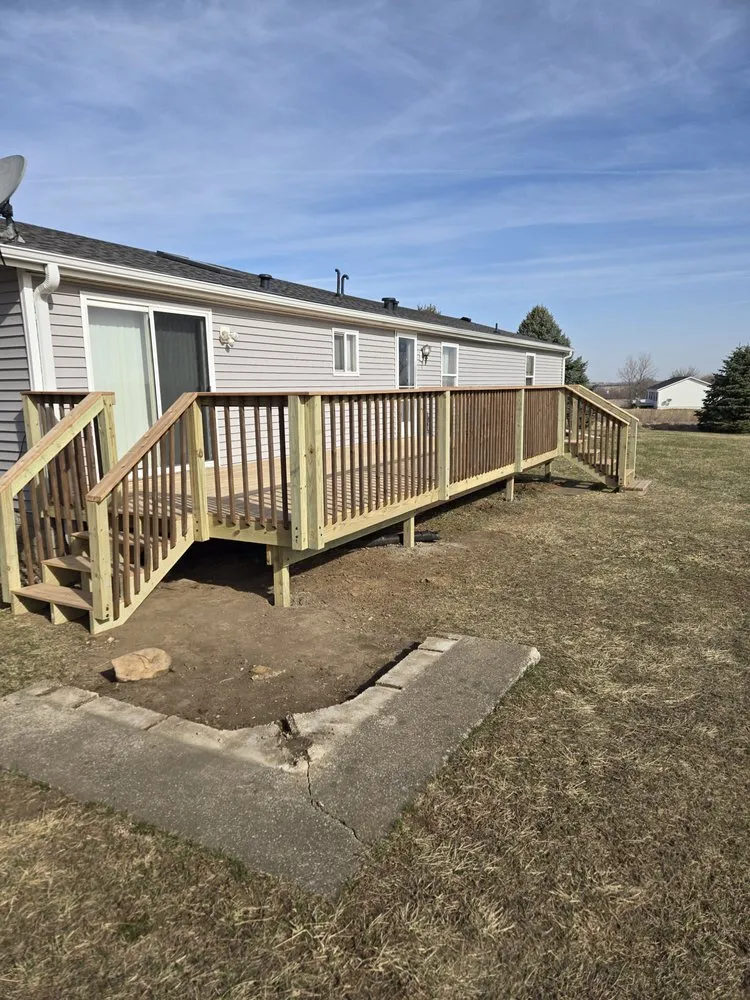 Licensed roof leak repair near you across Saint Charles, IA - Faux Construction